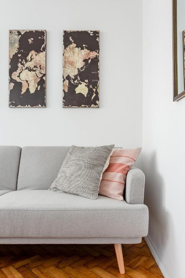 Stroll To Coffee Shops Near A Renovated Hillside Apartment In Graca Lissabon Exterior foto